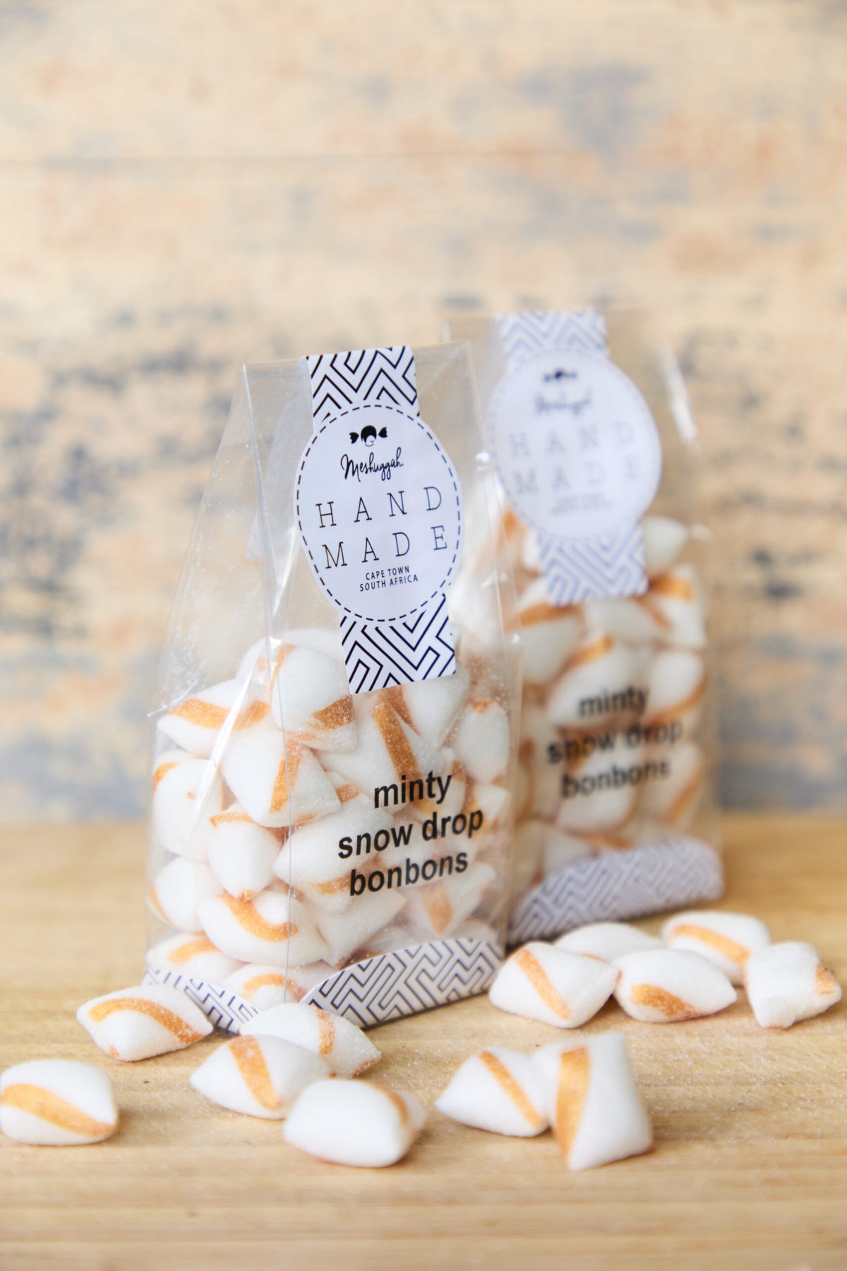 Christmas Bonbons in Minty Gold & White Stripes 100g (Vegan)